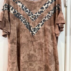 Brown Leopard Print Women's Short Sleeve Top
